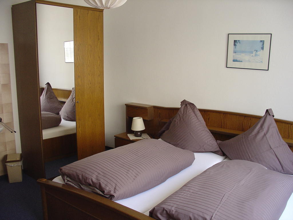 Hotel Haus Mowe Cochem Kamer foto