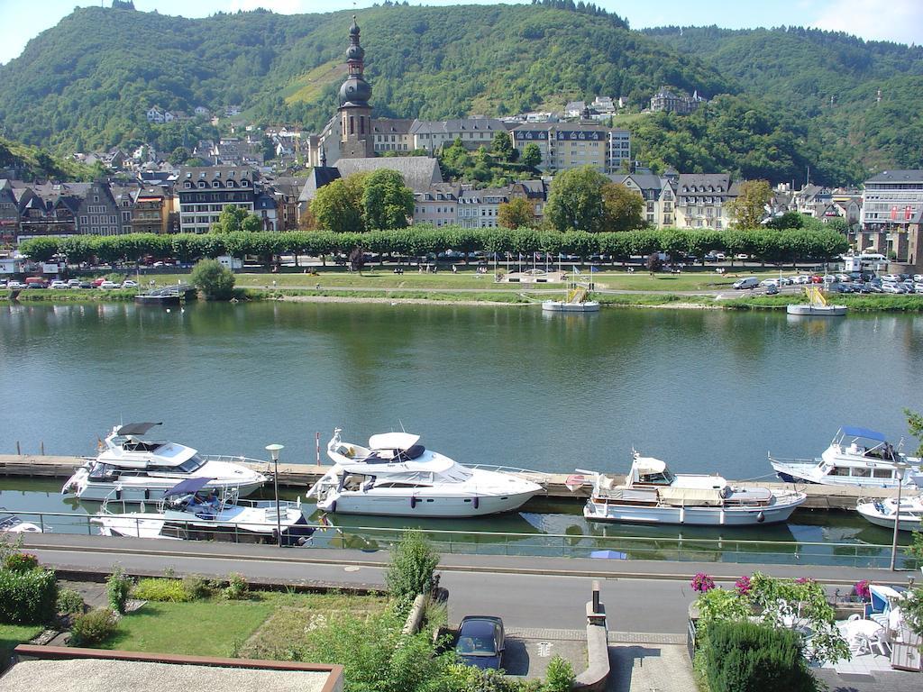 Hotel Haus Mowe Cochem Buitenkant foto
